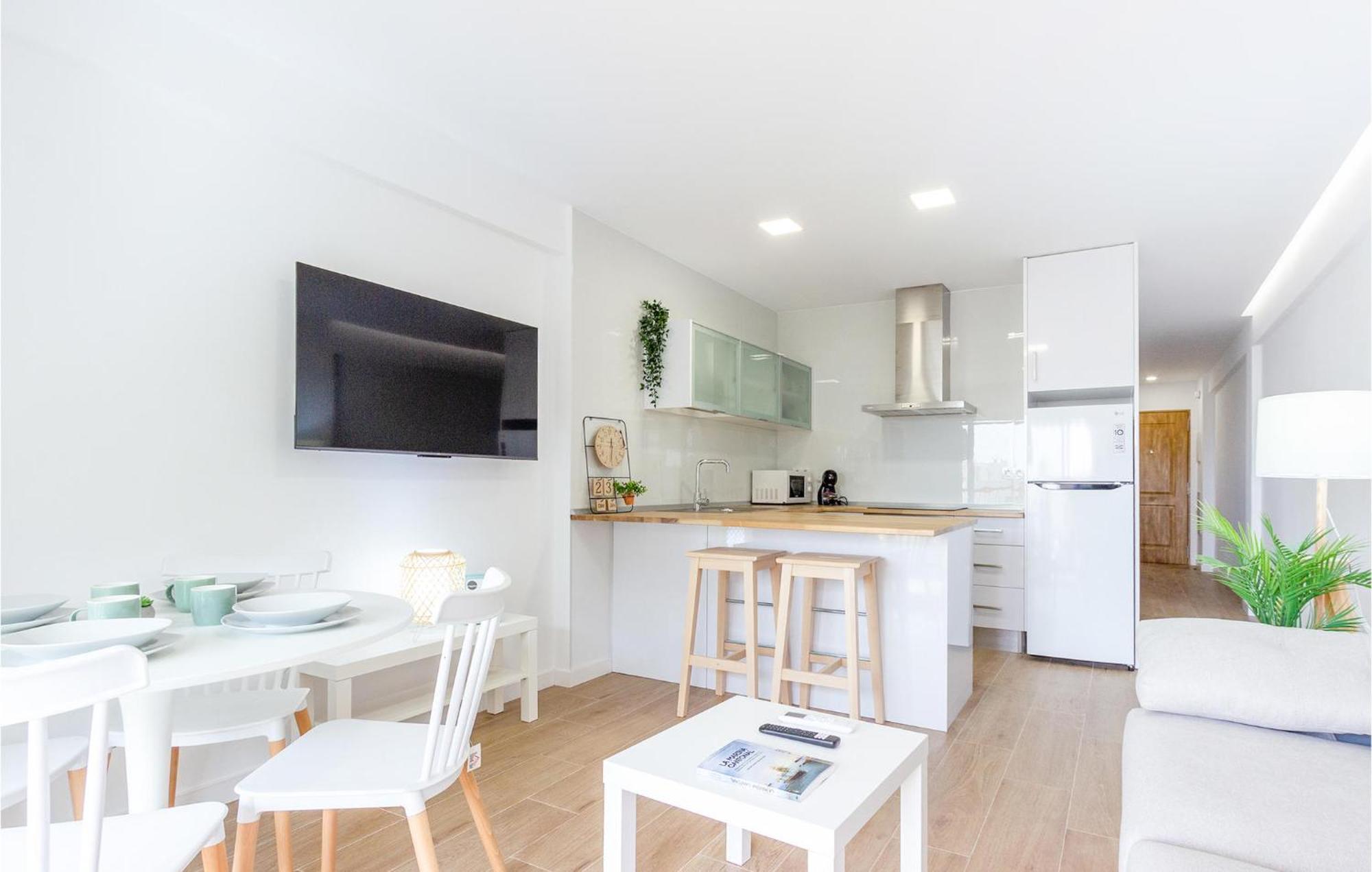 Lovely Apartment In Santa Pola With Kitchen Exterior foto